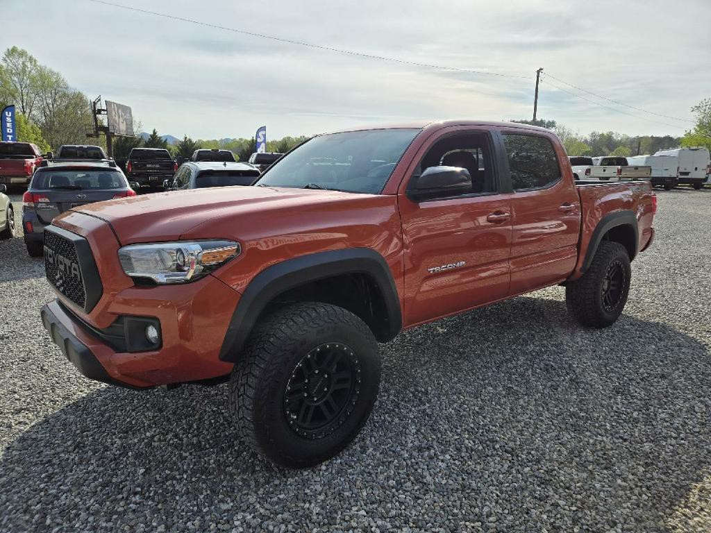 2017 Toyota Tacoma Image 3