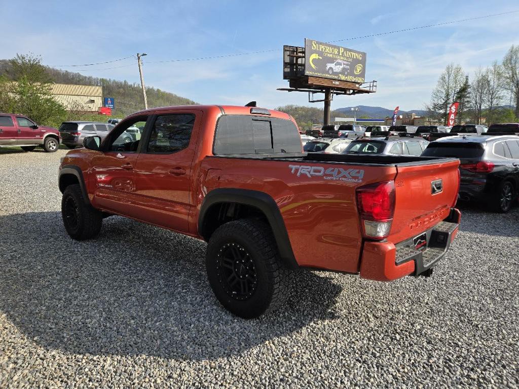 2017 Toyota Tacoma Image 5