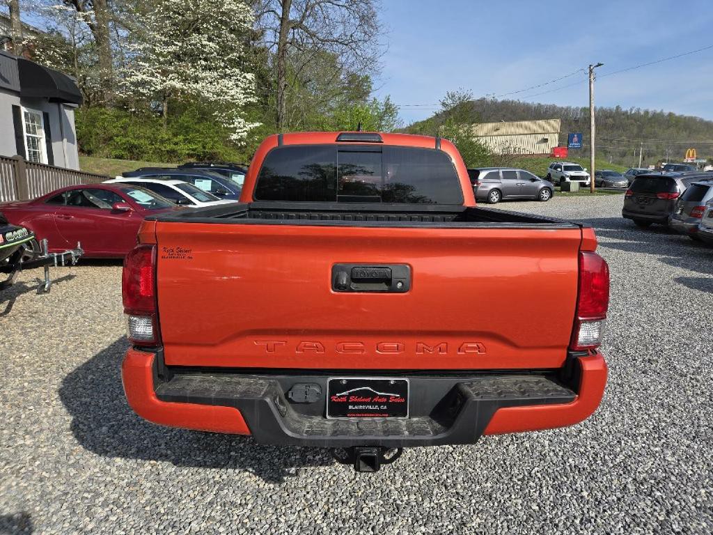 2017 Toyota Tacoma Image 6