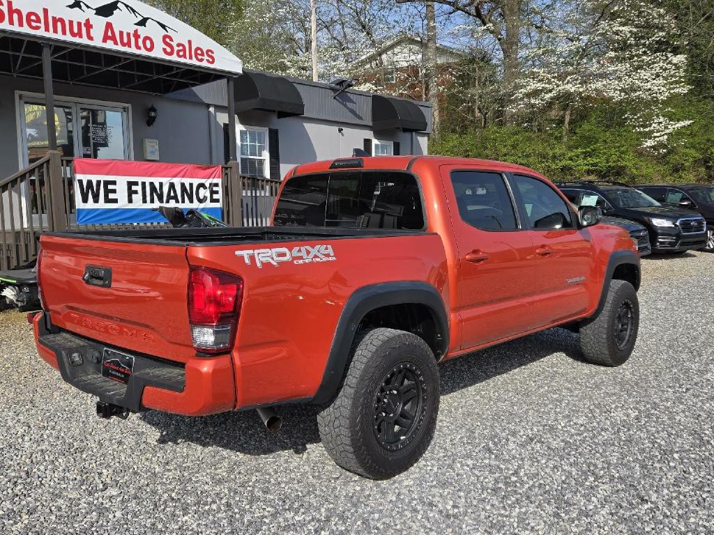 2017 Toyota Tacoma Image 7