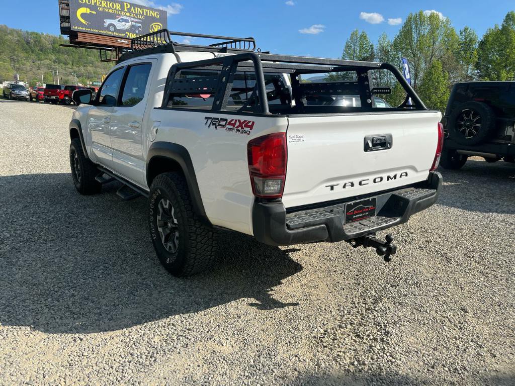 2018 Toyota Tacoma Image 4
