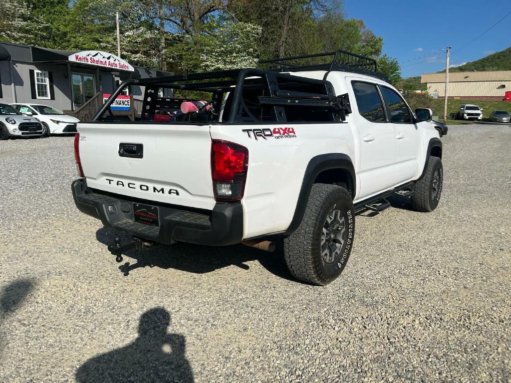 2018 Toyota Tacoma Image 5