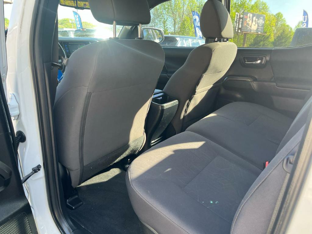 2018 Toyota Tacoma Image 8