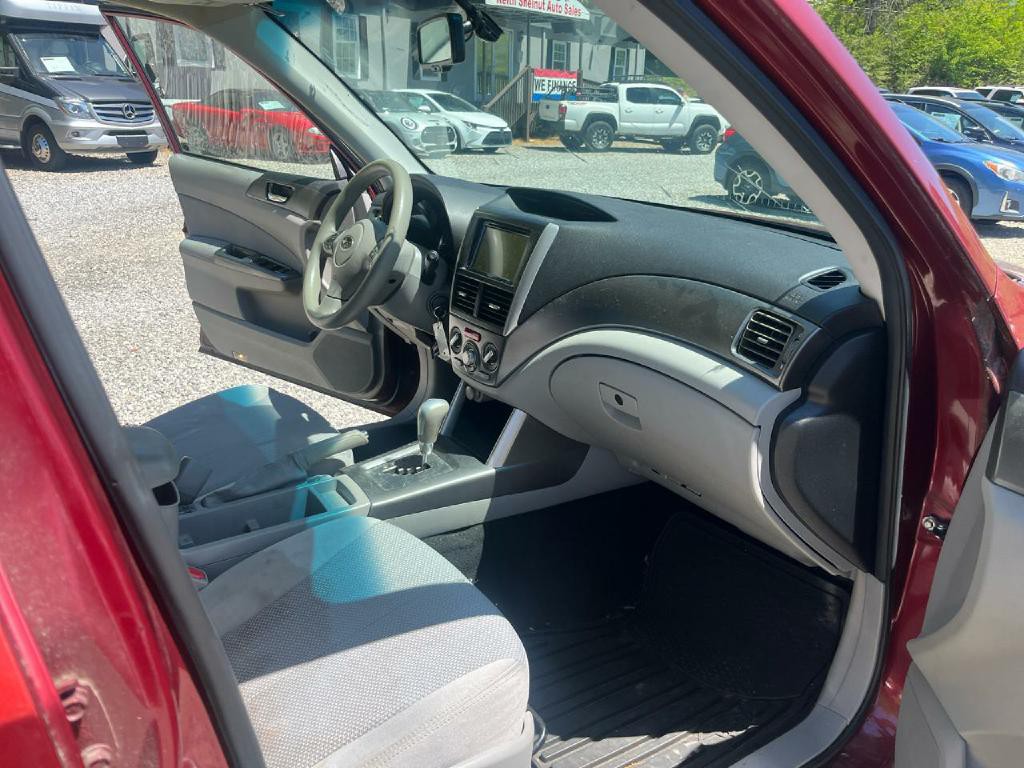 2011 Subaru Forester Image 10