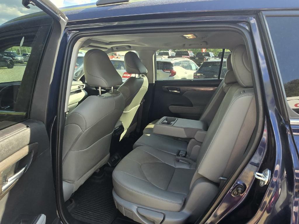 2022 Toyota Highlander Image 13
