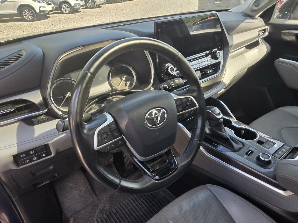2022 Toyota Highlander Image 18