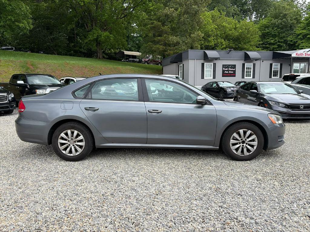 2012 Volkswagen Passat Image 8