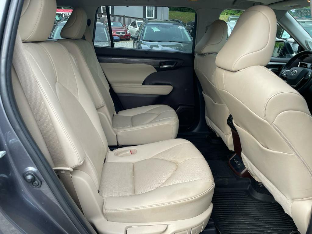 2021 Toyota Highlander Image 14