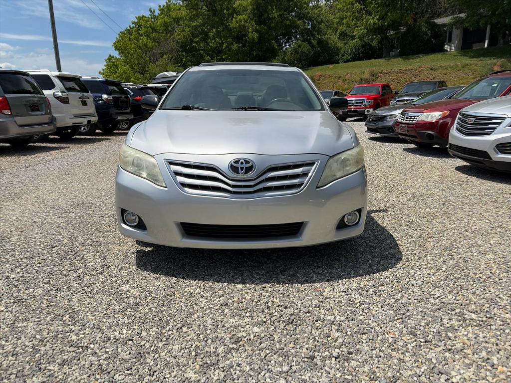2011 Toyota Camry Image 2
