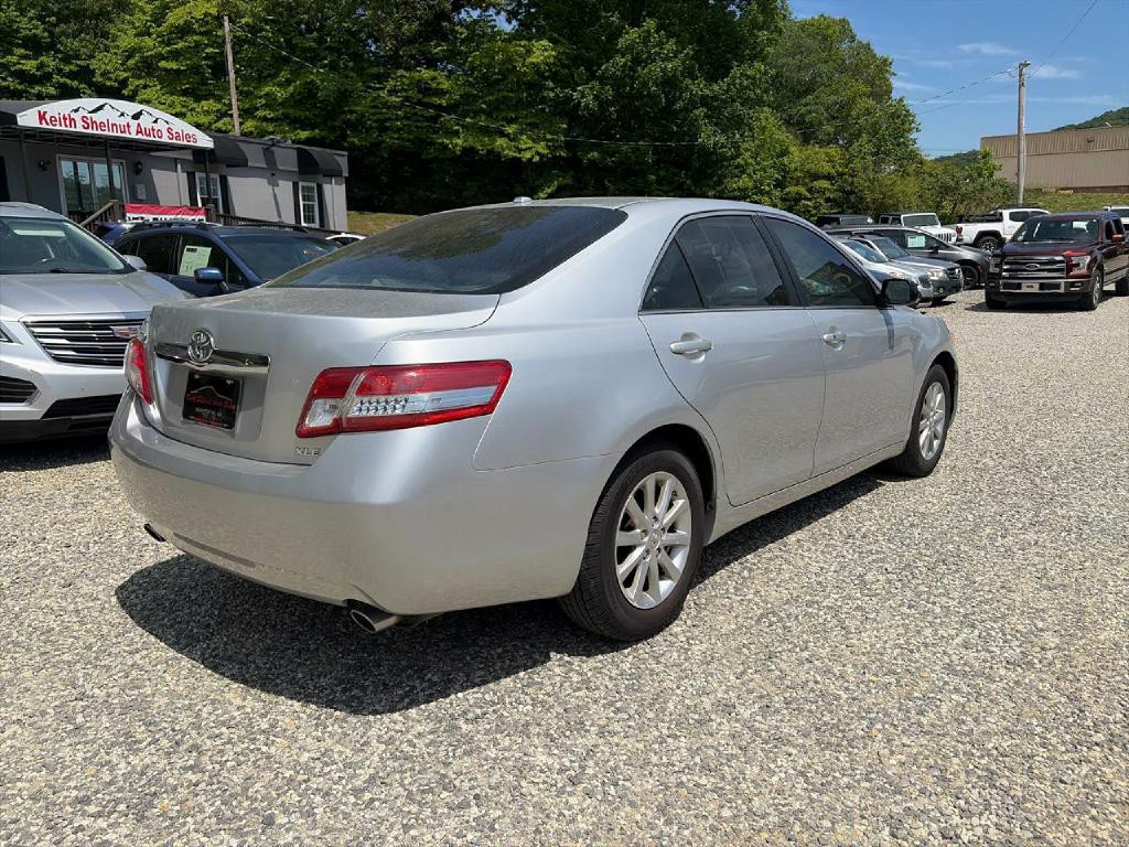 2011 Toyota Camry Image 7