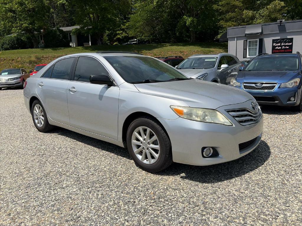2011 Toyota Camry Image 16