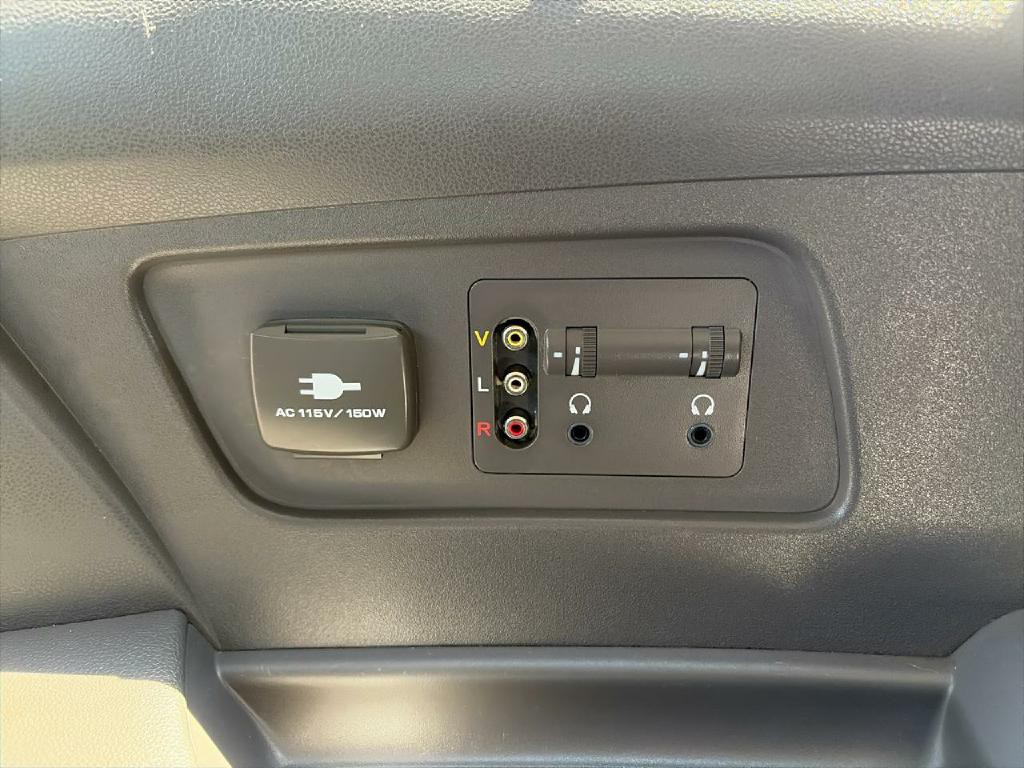 2015 Honda Odyssey Image 16