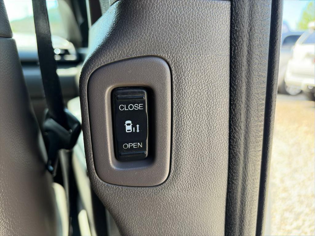 2015 Honda Odyssey Image 17