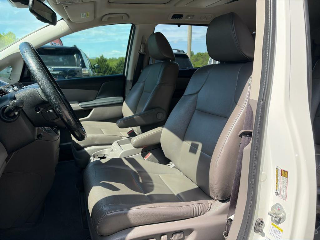 2015 Honda Odyssey Image 18