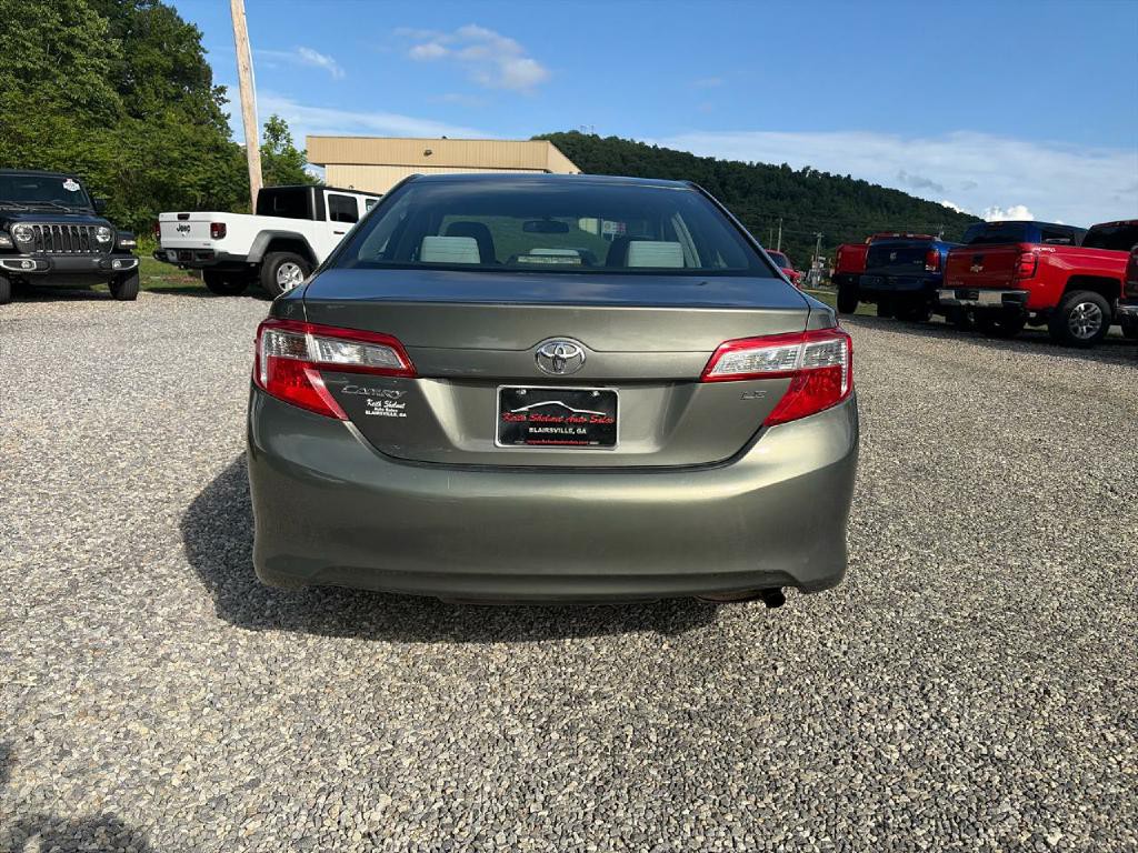 2013 Toyota Camry Image 6