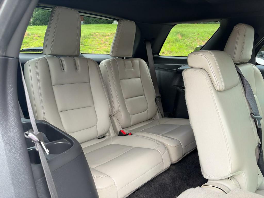2012 Ford Explorer Image 11
