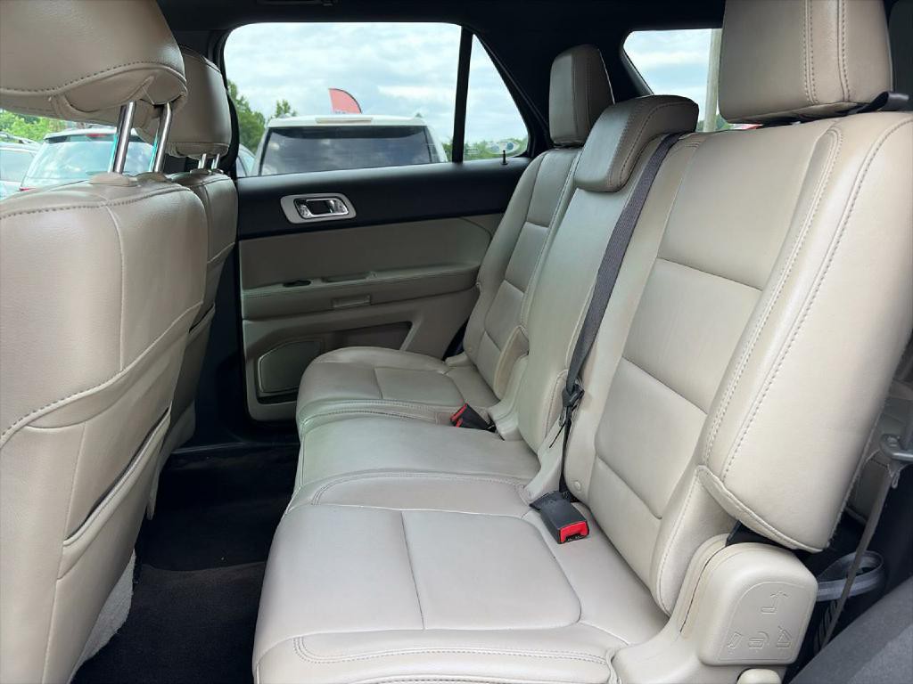 2012 Ford Explorer Image 14