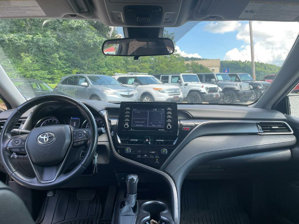 2021 Toyota Camry Image 2