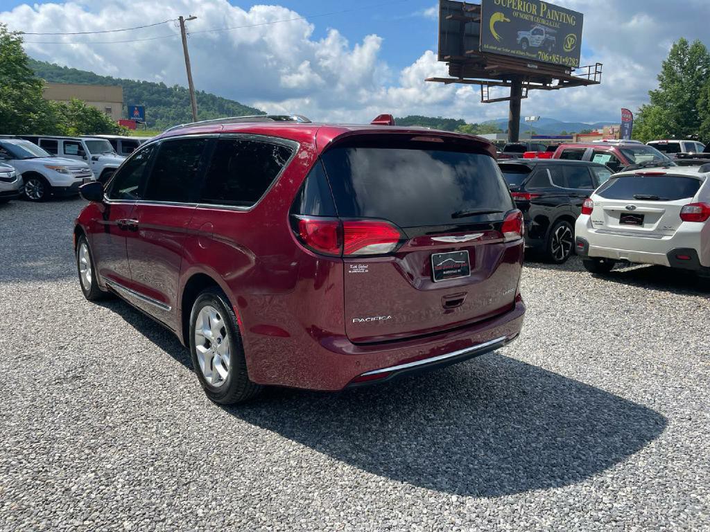 2020 Chrysler Pacifica Image 5