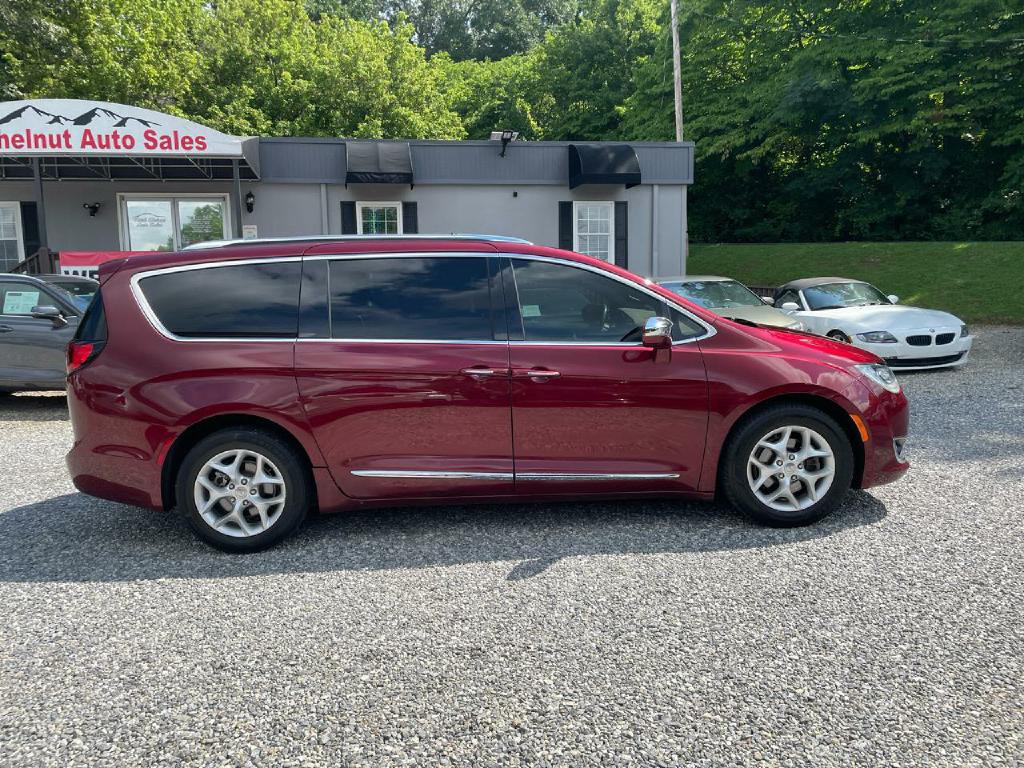 2020 Chrysler Pacifica Image 7