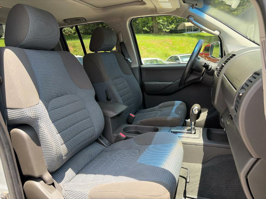 2007 Nissan Frontier Image 9