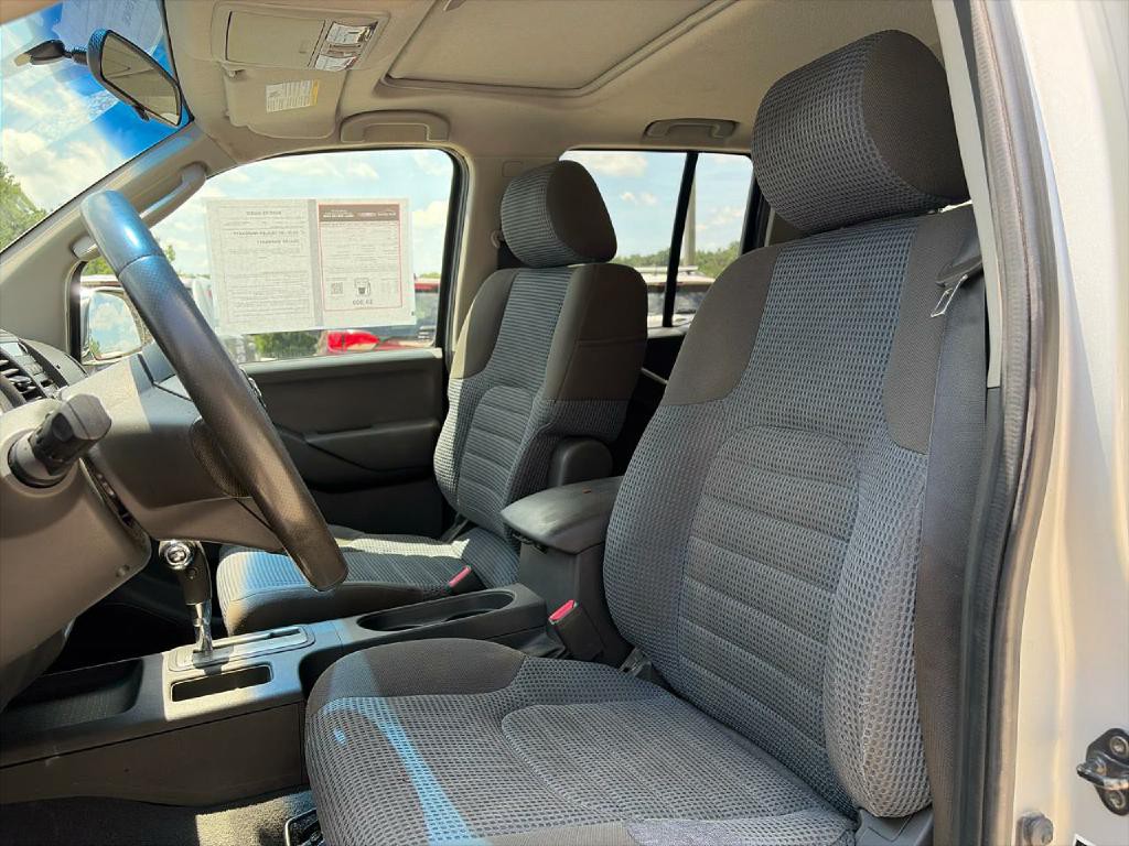 2007 Nissan Frontier Image 11