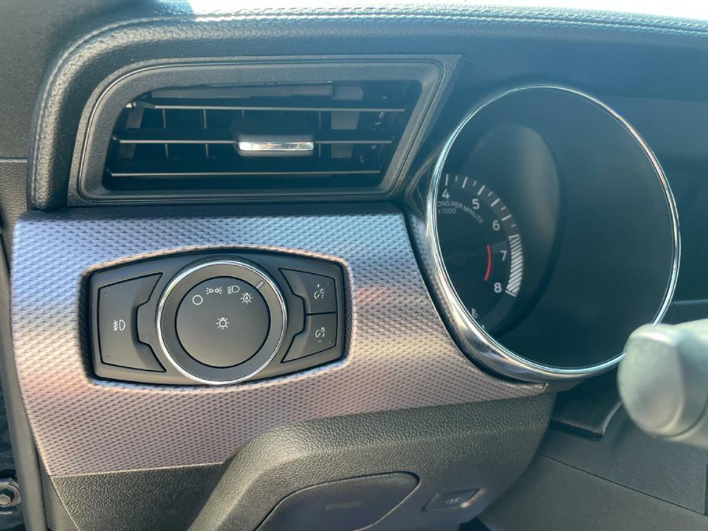 2016 Ford Mustang Image 25