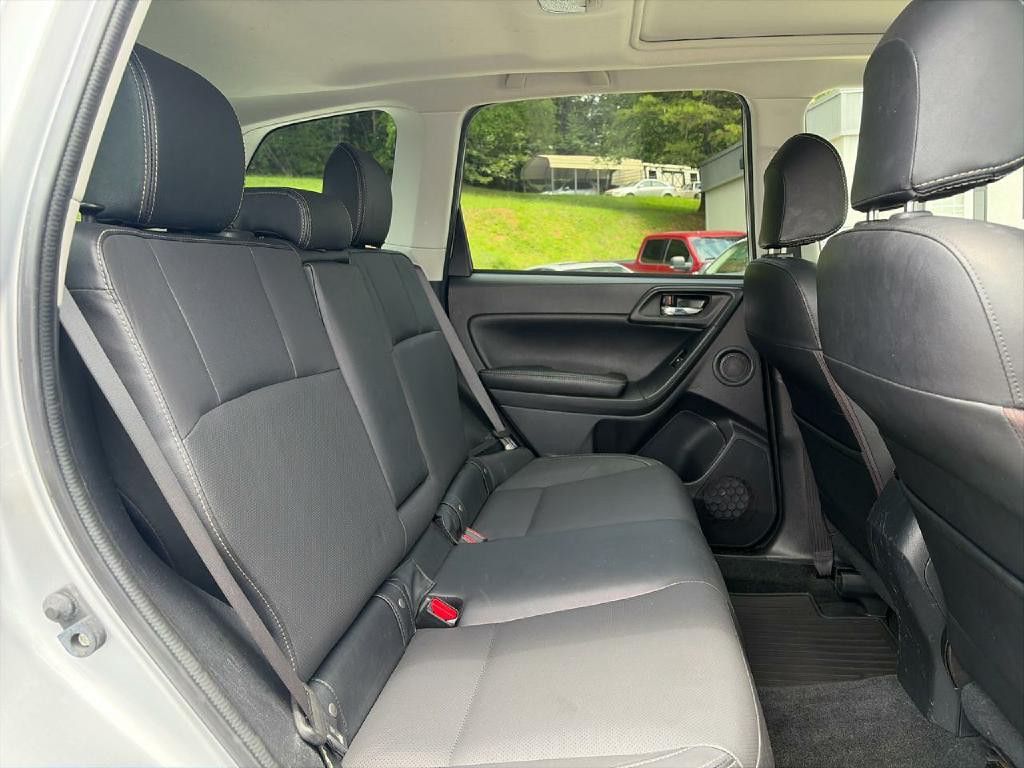 2018 Subaru Forester Image 12