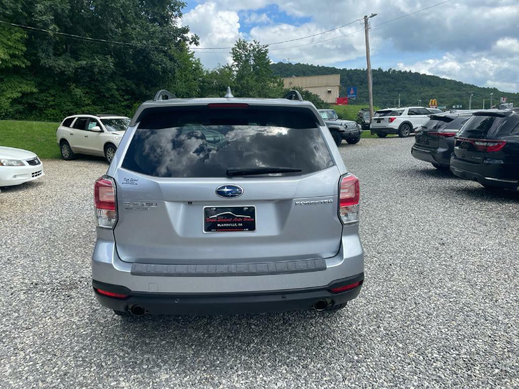 2017 Subaru Forester Image 6