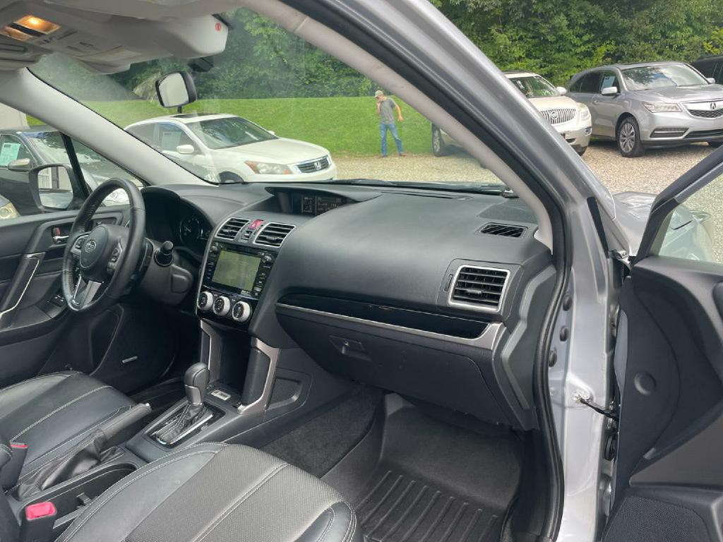 2017 Subaru Forester Image 11