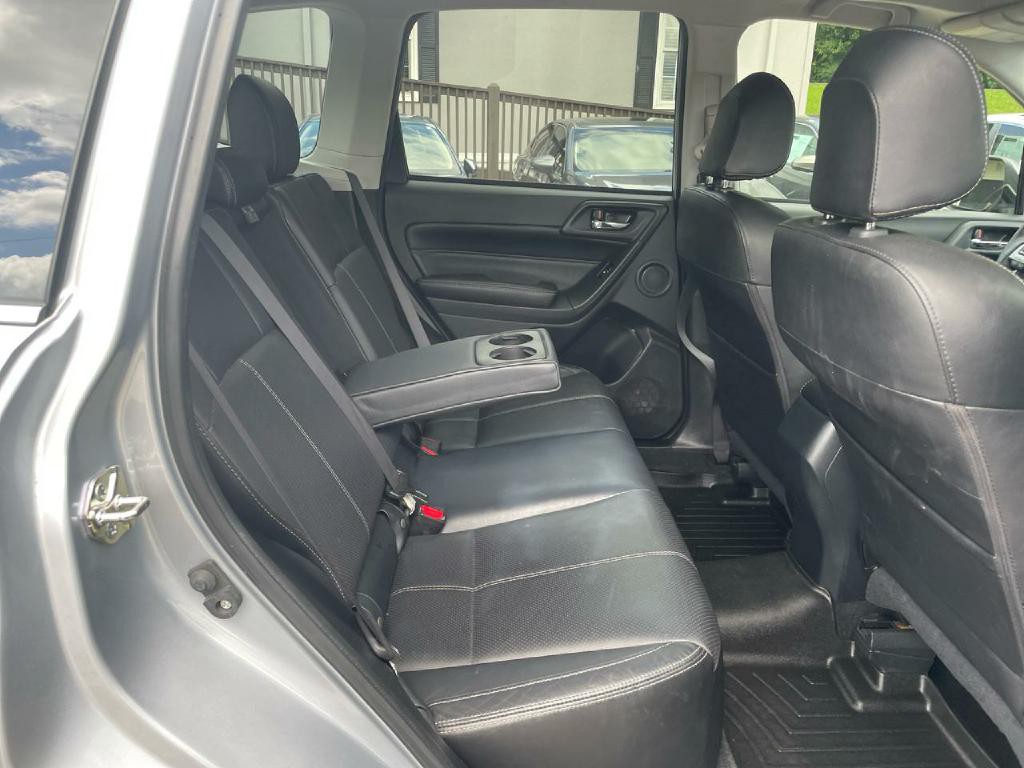 2017 Subaru Forester Image 14