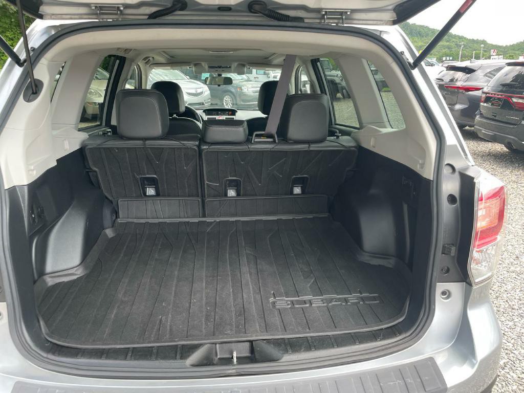 2017 Subaru Forester Image 16