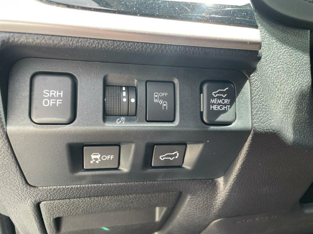 2017 Subaru Forester Image 34
