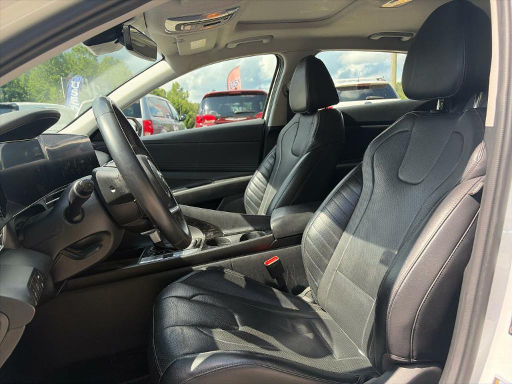 2023 Hyundai Elantra Image 5