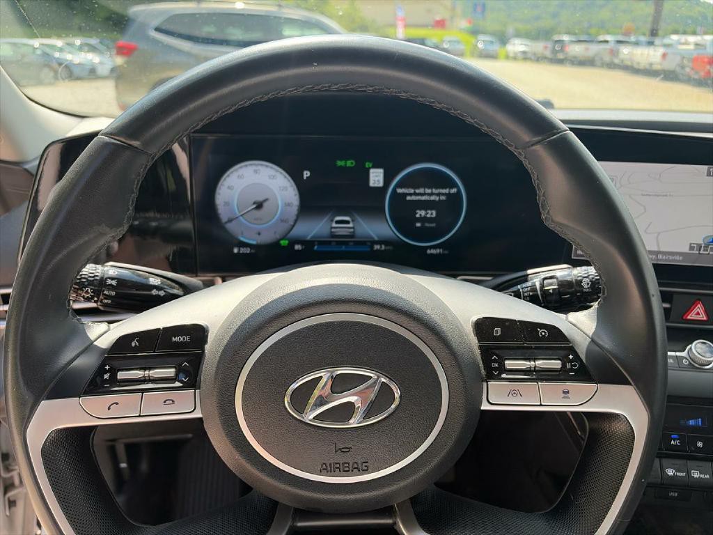 2023 Hyundai Elantra Image 7