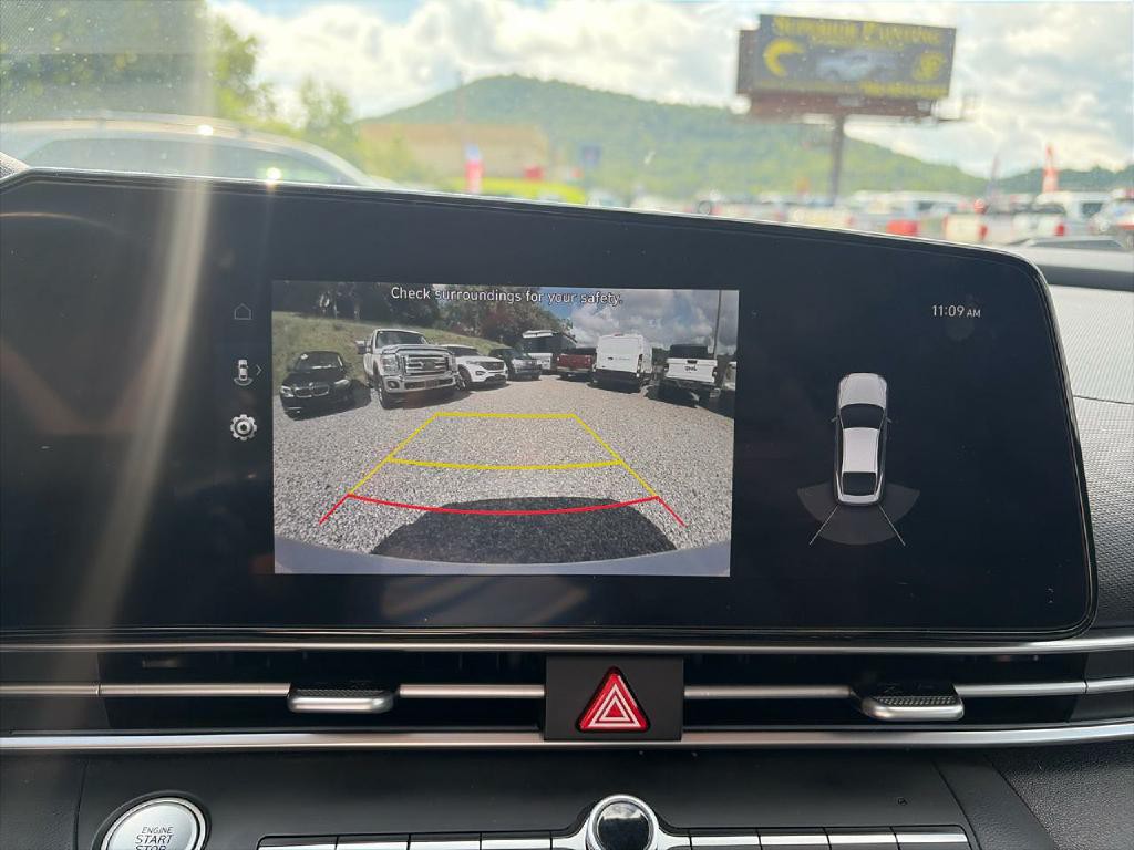 2023 Hyundai Elantra Image 9
