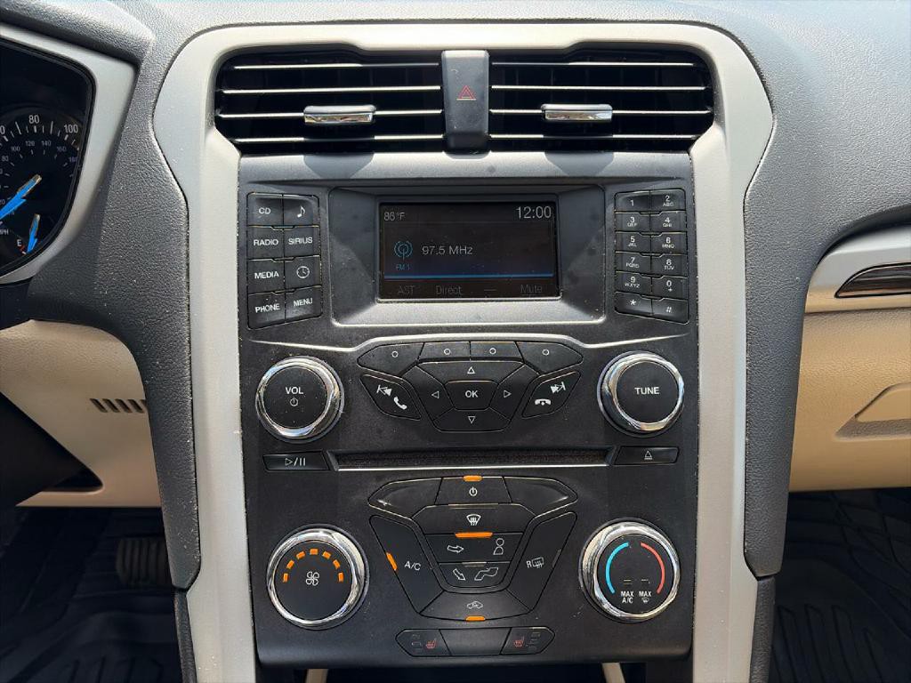 2015 Ford Fusion Image 14