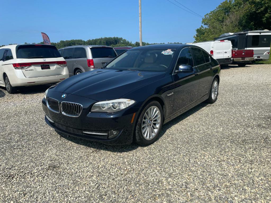 2013 BMW 5 Series Image 2