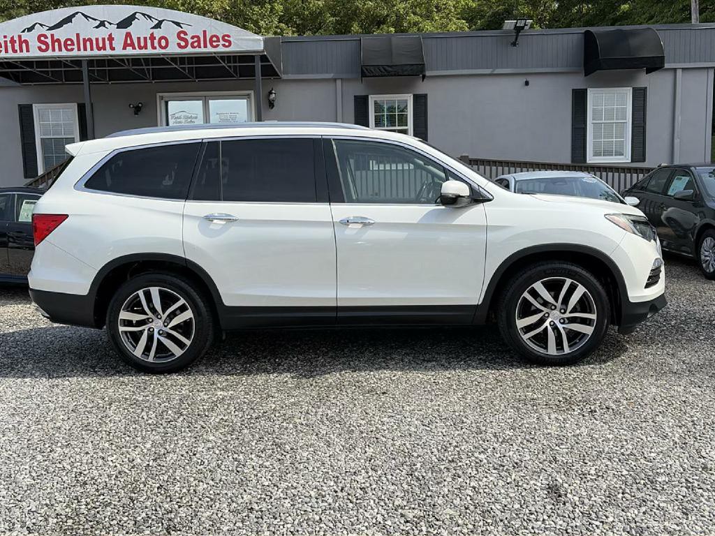2017 Honda Pilot Image 11