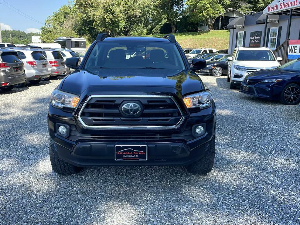 2018 Toyota Tacoma Image 2