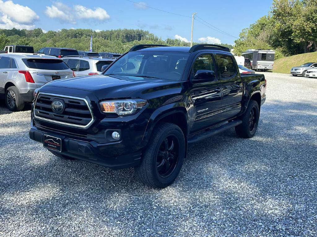 2018 Toyota Tacoma Image 3