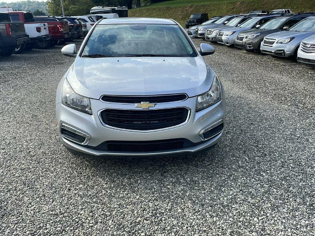 2015 Chevrolet Cruze Image 2