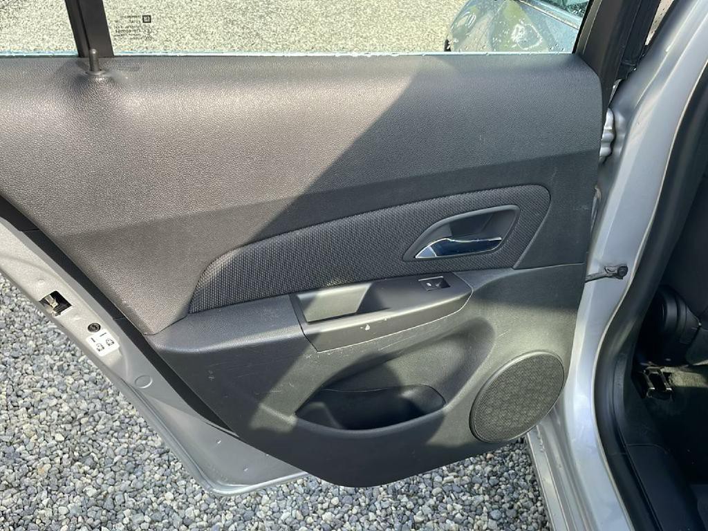 2015 Chevrolet Cruze Image 15