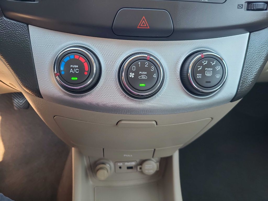 2009 Hyundai Elantra Image 9