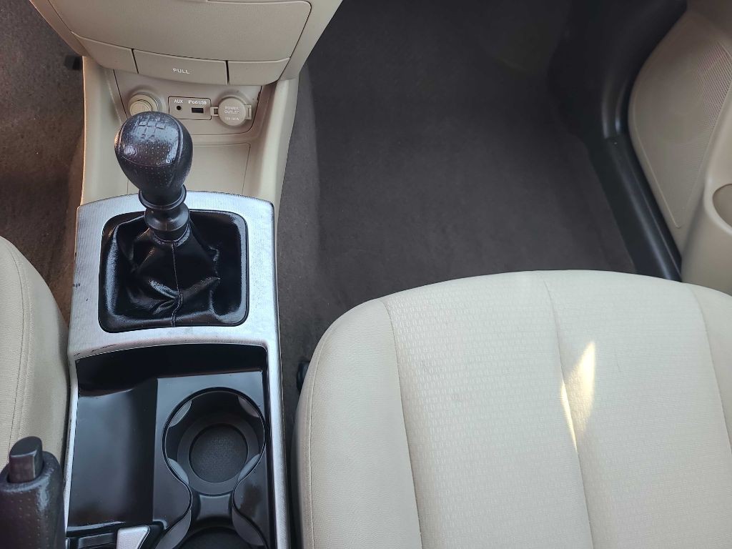 2009 Hyundai Elantra Image 12