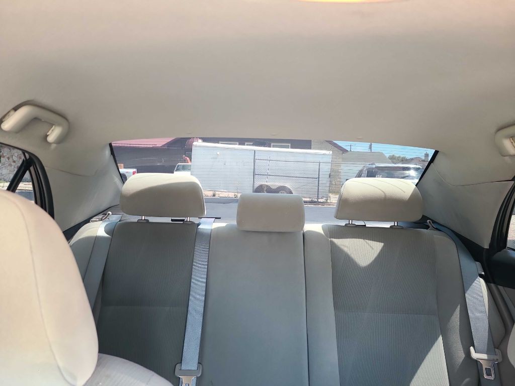 2013 Toyota Corolla Image 13