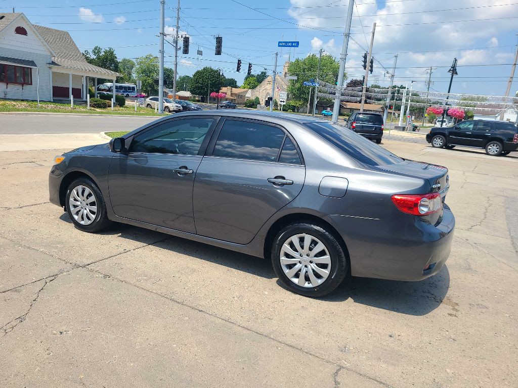 2013 Toyota Corolla Image 14