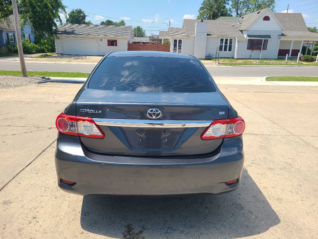 2013 Toyota Corolla Image 16