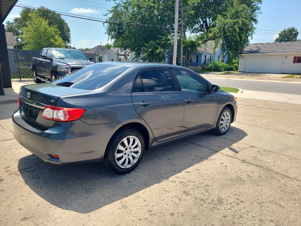 2013 Toyota Corolla Image 18