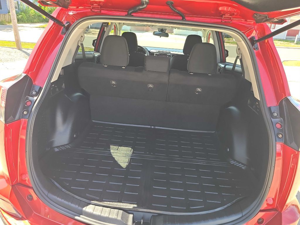 2017 Toyota Rav4 Image 14